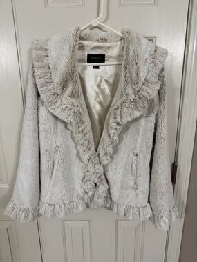 Damselle New York Cream Faux Fur Jacket XS